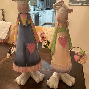 Charming Bunny Figurines with Baskets